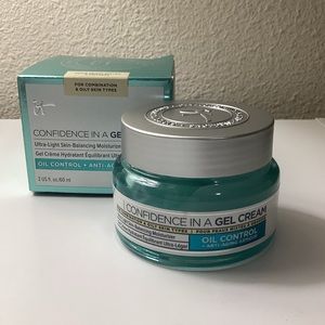 IT Cosmetics Confidence in a Gel Cream Oil-Free Moisturizer